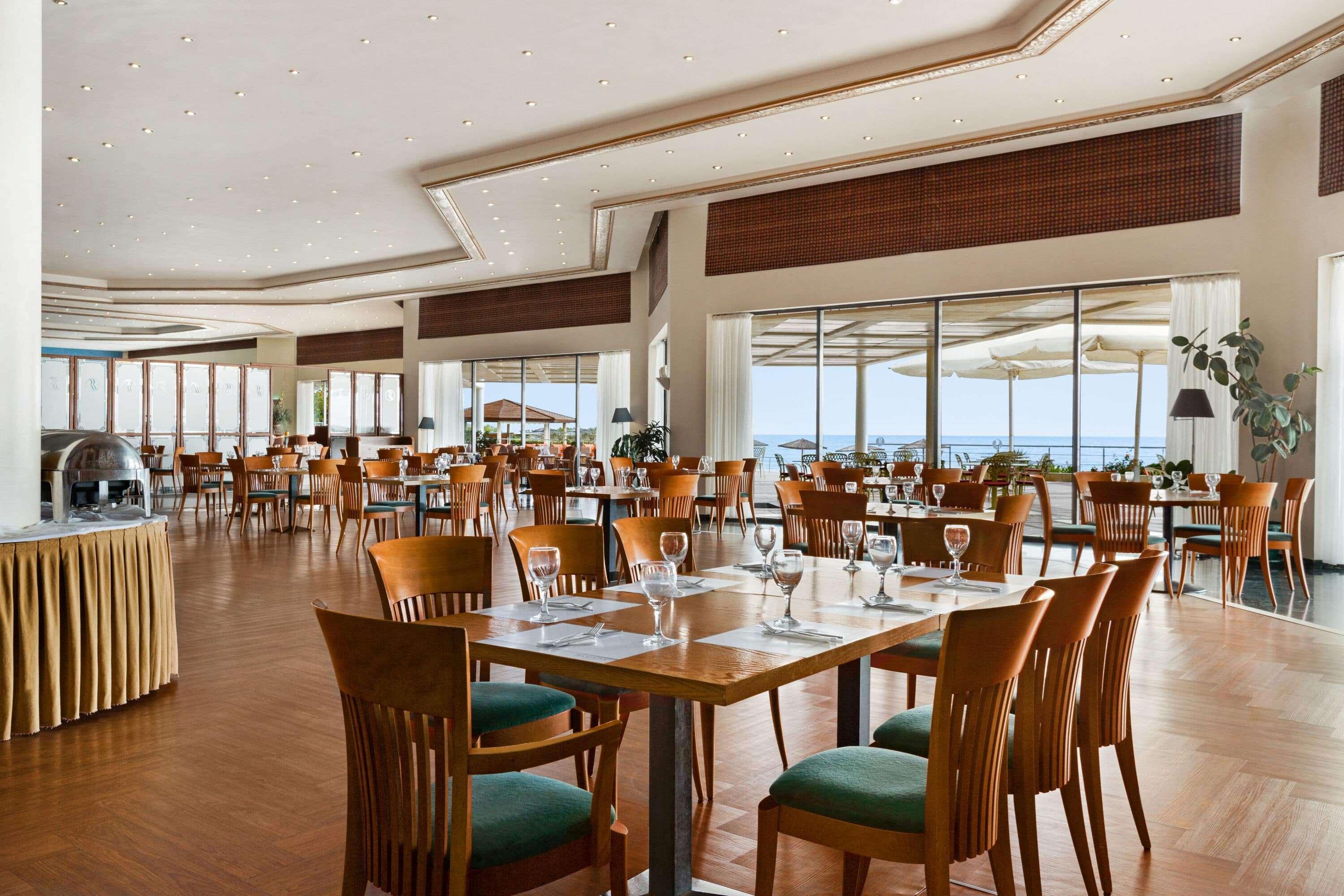 รามาดา พลาซา บาย วินด์แฮม ทรากี Hotel อเล็กซานโดรโพลิส ภายนอก รูปภาพ The restaurant